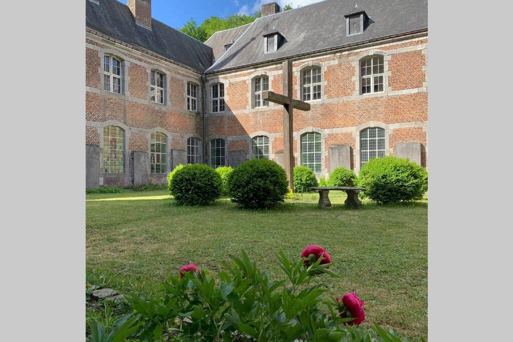 Villa Abbaye Notre-Dame Du Vivier - Le Bief Du Vivier Namur Exterior foto