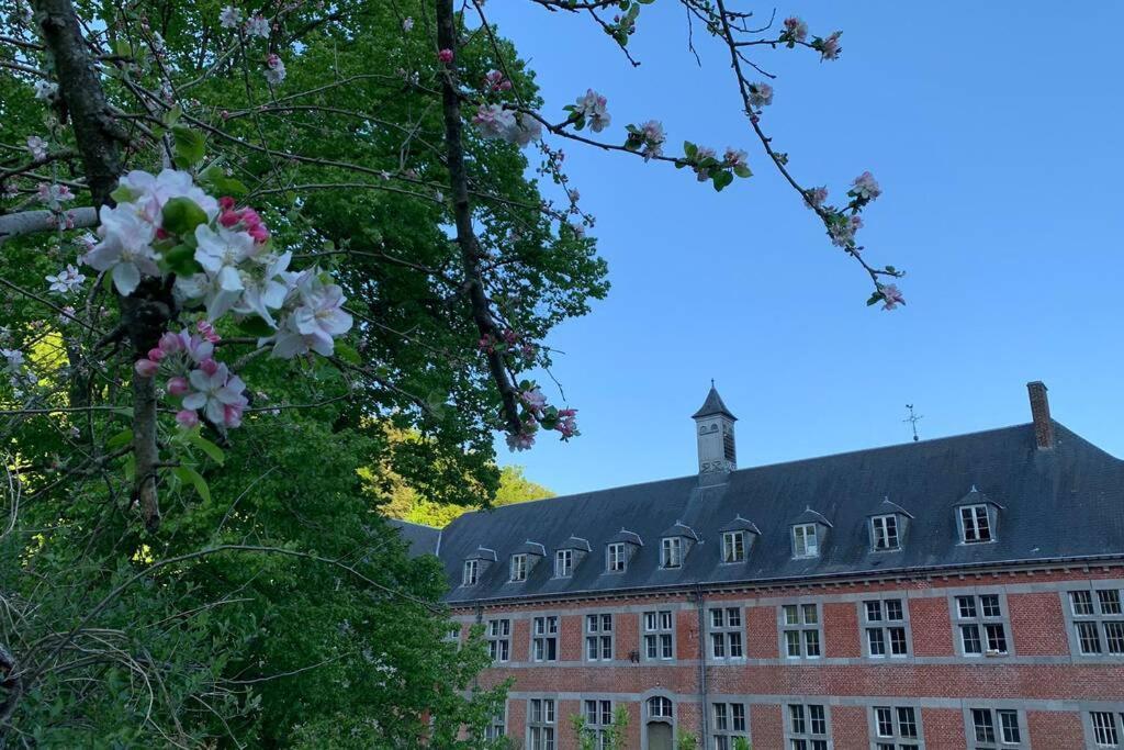 Villa Abbaye Notre-Dame Du Vivier - Le Bief Du Vivier Namur Exterior foto