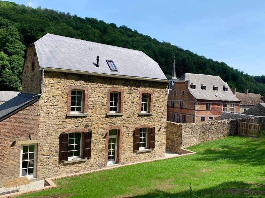 Villa Abbaye Notre-Dame Du Vivier - Le Bief Du Vivier Namur Exterior foto